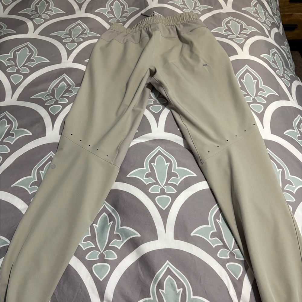 Lululemon Athletica Men's Tan Joggers